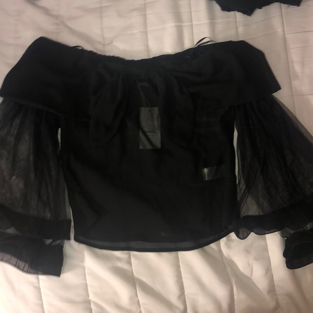 Lulumari woven off the shoulder top